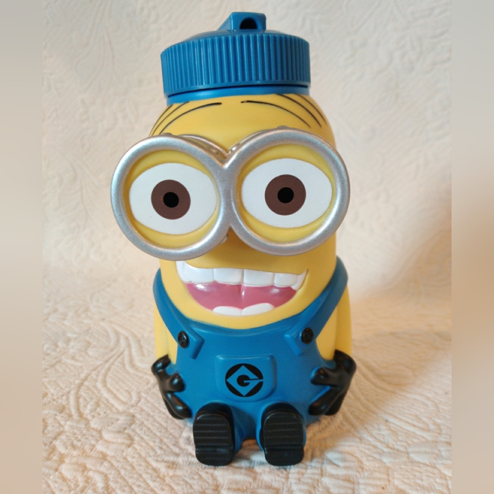Despicable Me, Minion Mayhem Water Bottle/Thermos, Universal Studios 8" 32oz Cup